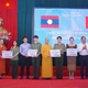 Tặng quà đến các em học sinh Lào đang học tập tại Trường Văn hóa - Bộ Công an nhân dịp Tết cổ truyền Bunpimay 2026