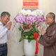 Thượng tá Phạm Khắc Nguyên chúc mừng Đại lễ Vu lan - Báo hiếu đến Thượng tọa Thích Tâm Hải - Ảnh: Nguyên Tài/BGN 