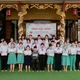 40 suất học bổng được trao đến các em học sinh có hoàn cảnh khó khăn tại chùa Hòa Minh