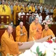 Thượng tọa Thích Tục Hạnh, đại diện các hành giả an cư tại hạ trường chùa Nam Hải dâng lời tác bạch tạ pháp