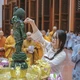 Ngày càng có nhiều người trẻ chọn lối sống đạo, kiến tạo một cuộc sống an vui từ gốc - Ảnh: Đăng Huy