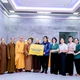 Trao bảng tượng trưng số tiền hỗ trợ xây nhà Đại đoàn kết