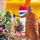Hòa thượng Thích Giác Pháp cử hành nghi thức Tắm Phật tại xá Trung tâm (P.Phú Lâm, TP.HCM)