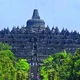 Hình bảo tháp nhìn từ xa