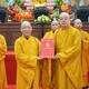 Trưởng lão Hòa thượng Thích Thanh Nhiễu trao quyết định chuẩn y nhân sự đến Hòa thượng Thích Bảo Nghiêm