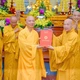 Trưởng lão Hòa thượng Thích Thiện Nhơn trao quyết định chuẩn y nhân sự đến Thượng tọa Thích Chiếu Tuệ