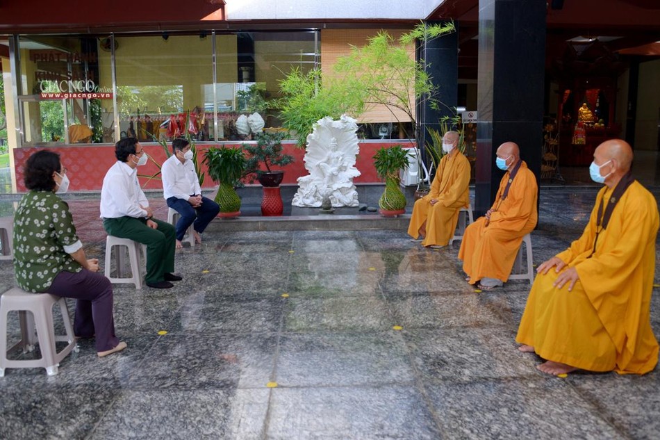 Buổi thăm tại chùa Huê Nghiêm (TP.Thủ Đức) chiều 22-8-2021 - Ảnh: Yên Hà