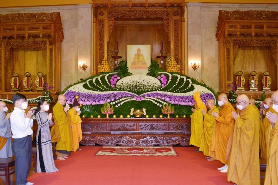 Trang nghiêm lễ tưởng niệm Đức Phật hoàng Trần Nhân Tông nhập Niết-bàn, tại Việt Nam Quốc Tự