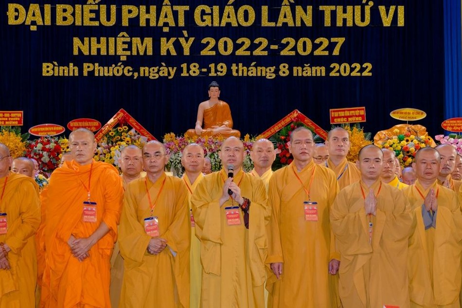 Tân Ban Trị sự Phật giáo tỉnh Bình Phước nhiệm kỳ 2022-2027 do Thượng tọa Thích Đức Thiện làm Trưởng ban phát biểu nhận nhiệm vụ