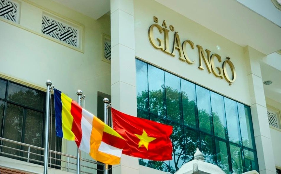 Báo Giác Ngộ, cơ quan ngôn luận của Giáo hội Phật giáo Việt Nam TP.HCM được thành lập năm 1975, trụ sở tòa soạn tại số 85 Nguyễn Đình Chiểu, phường Võ Thị Sáu, Q.3, TP.HCM từ cuối năm 1975 cho tới nay.