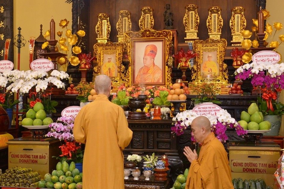 Trưởng lão Hòa thượng Thích Trí Quảng tưởng niệm cố Thượng tọa Thích Minh Phát tại Tổ đường chùa Ấn Quang - Q.10, TP.HCM - Ảnh: Bảo Toàn/BGN