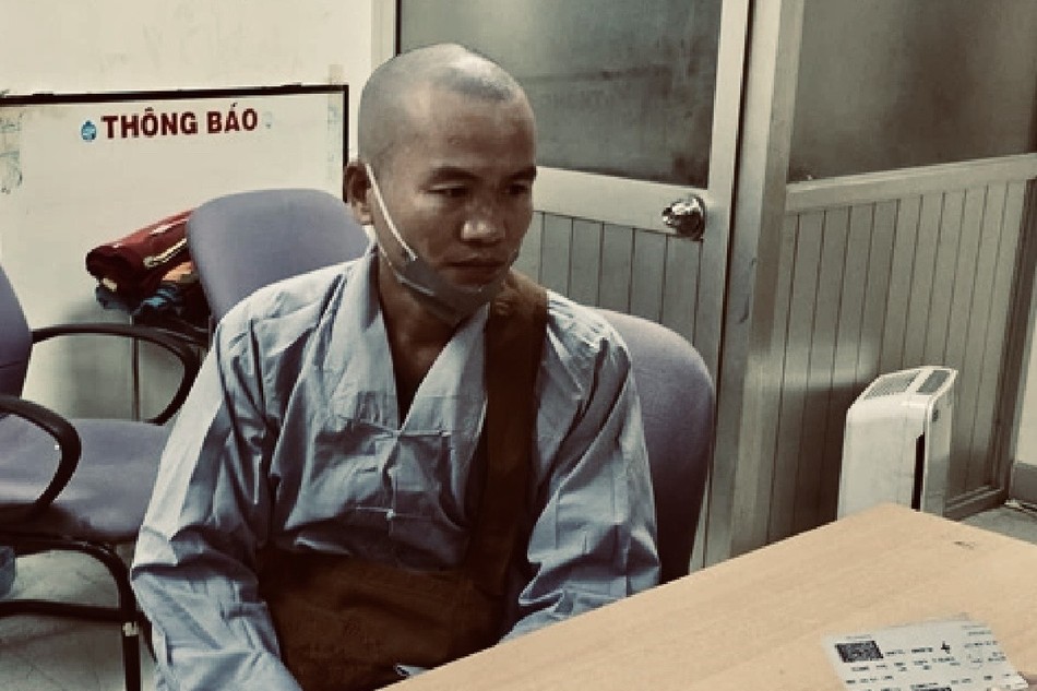 Giả dạng tu sĩ Phật giáo xin nhập cảnh Australia trái phép