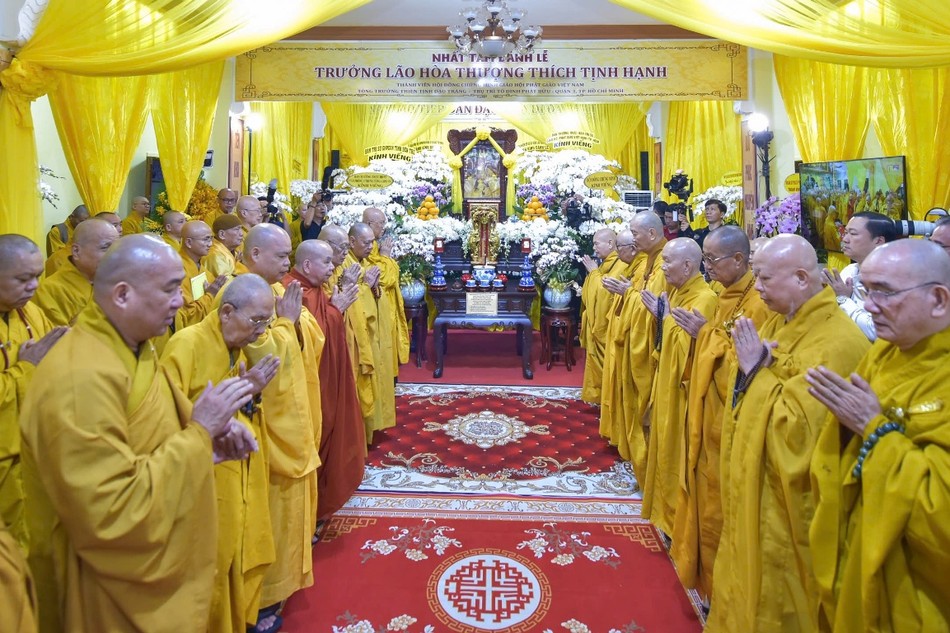 Lễ truy niệm, phụng tống kim quan Trưởng lão Hòa thượng Thích Tịnh Hạnh cử hành tại tổ đình Phật Bửu (Q.3, TP.HCM) - Ảnh: Quảng Đạo/BGN