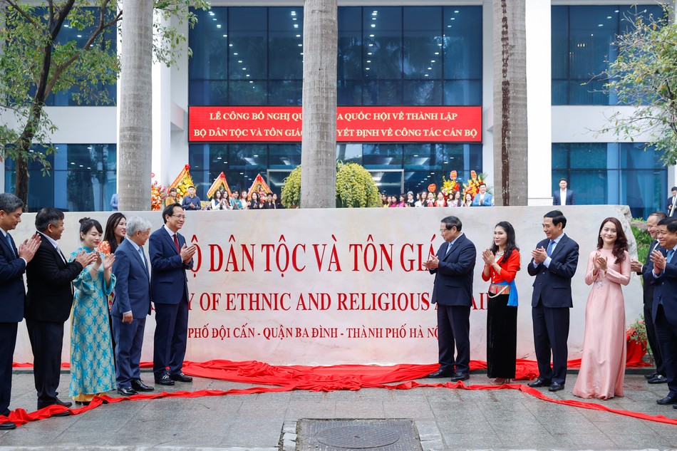 Công bố quyết định thành lập Bộ Dân tộc và Tôn giáo
