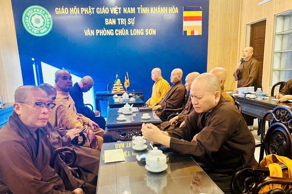 Mùa Vu lan Phật lịch 2569, Ban Trị sự GHPGVN tỉnh tiếp tục thực hiện chương trình "Hoa hồng xuống phố"