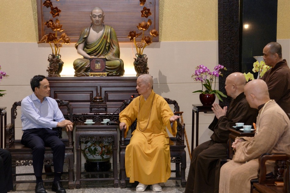 [Video] Đức Pháp chủ GHPGVN tiếp Tân Bí thư Thành ủy TP.HCM Trần Lưu Quang tại chùa Huê Nghiêm