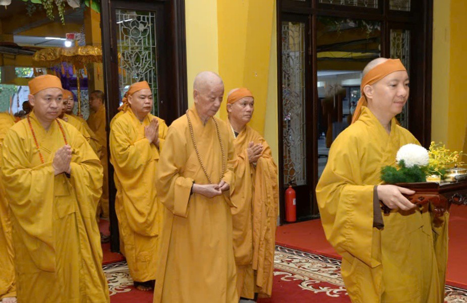 [Video] Lễ nhập kim quan Trưởng lão Hòa thượng Thích Trí Tịnh, Đức Pháp chủ GHPGVN quang lâm viếng tang