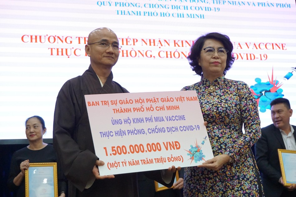 Ủy ban MTTQVN TP.HCM vận động hơn 2.000 tỷ đồng phòng chống Covid-19