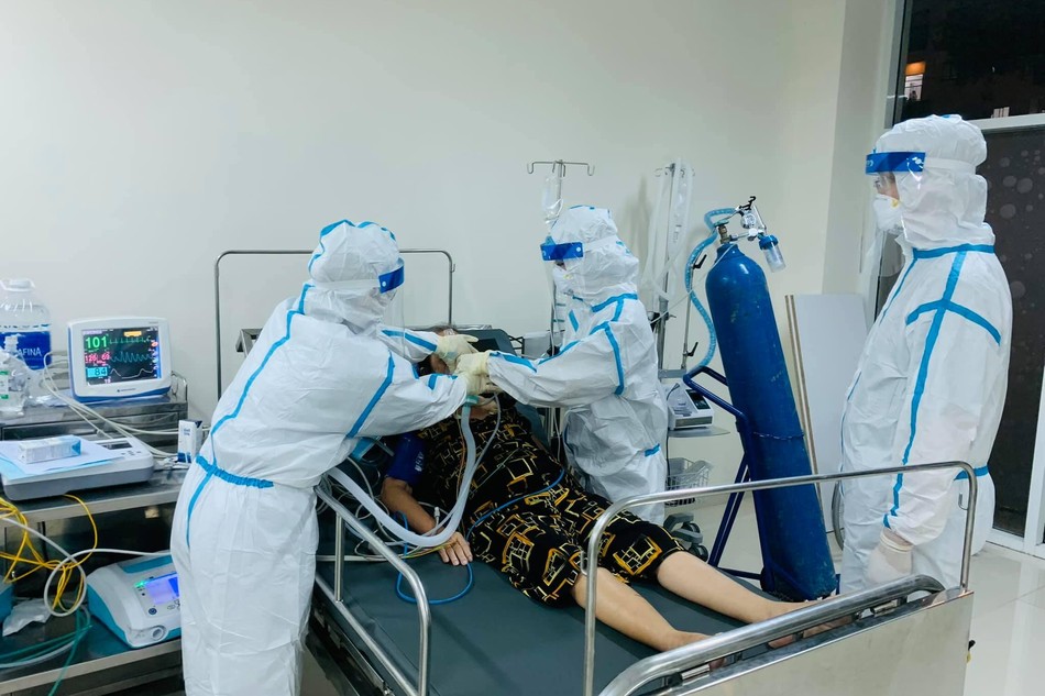 Thầm lặng giúp đỡ các bệnh nhân ở phòng cấp cứu vượt qua cơn nguy kịch