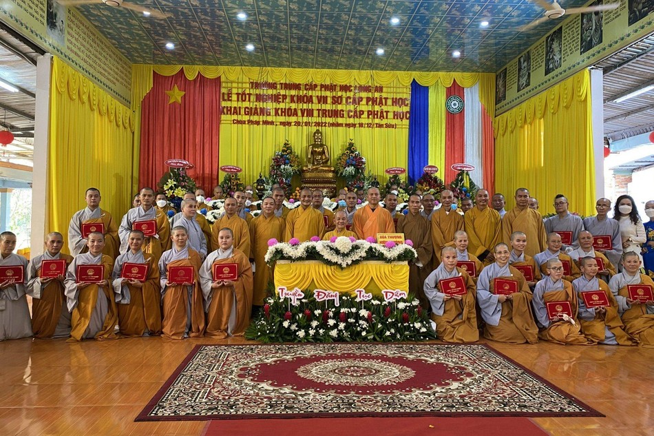  Lễ tốt nghiệp khóa VII (2019-2021) Lớp Sơ cấp Phật học Long An