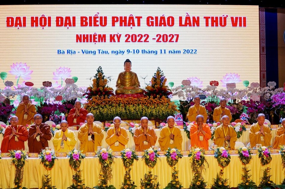 Chư tôn đức chứng minh, chủ tọa đoàn trong nghi thức niệm Phật cầu gia hộ