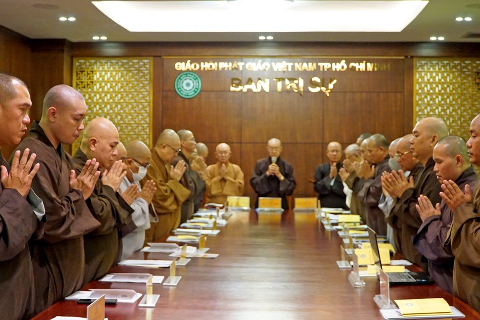 Chư tôn đức niệm Phật cầu gia hộ