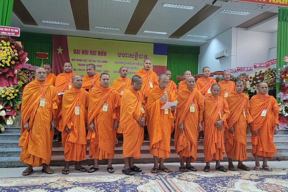 Thượng tọa Dương Văn Na phát biểu nhận nhiệm vụ