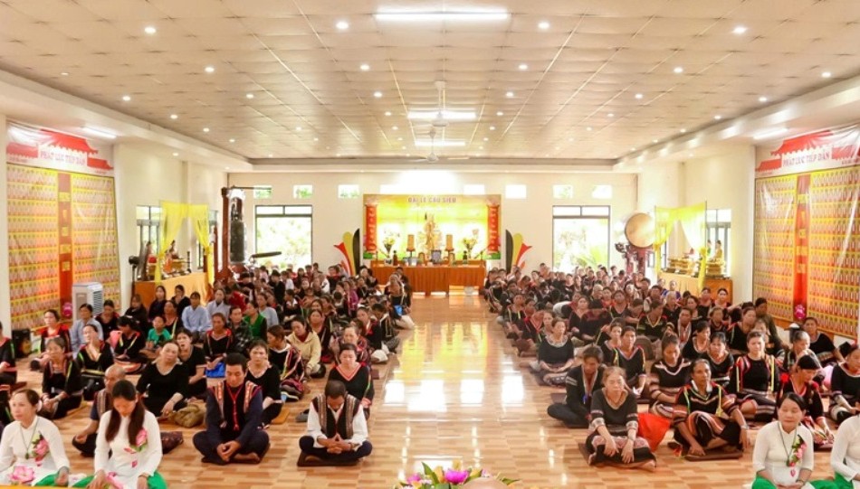 Đắk Lắk: Gần 300 Phật tử người đồng bào dân tộc tham gia khóa tu "Phật về buôn làng"