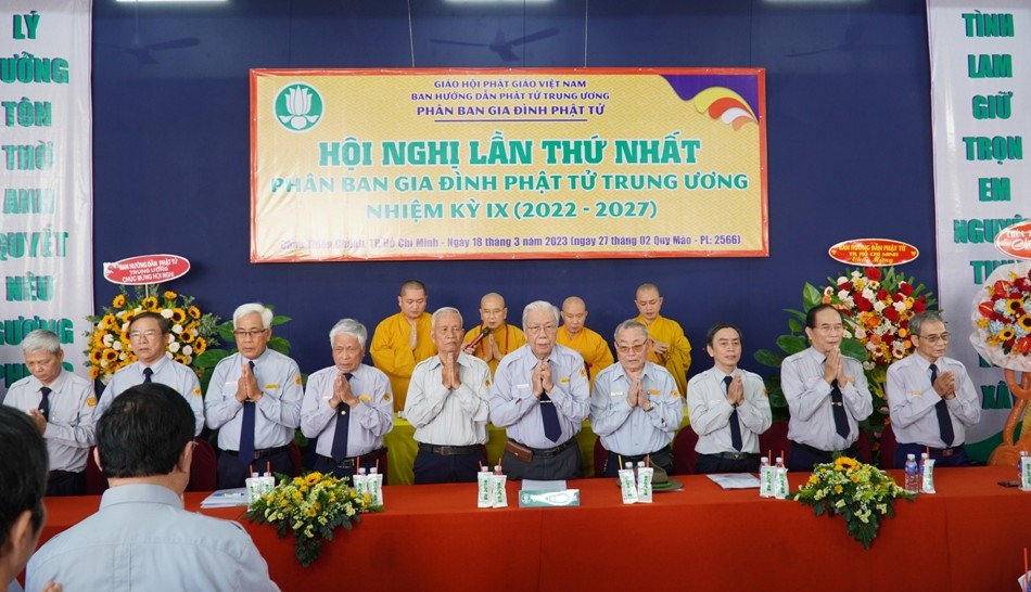Niệm Phật cầu gia hộ