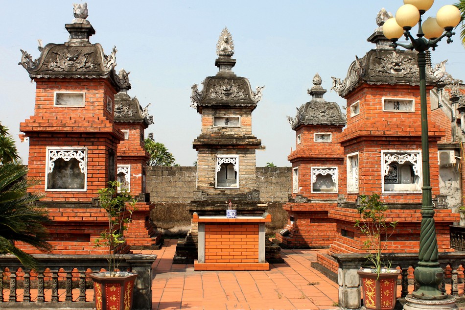 Năm ngọn tháp trong chùa Ninh Phúc - Ảnh: Báo An Ninh Hải Phòng