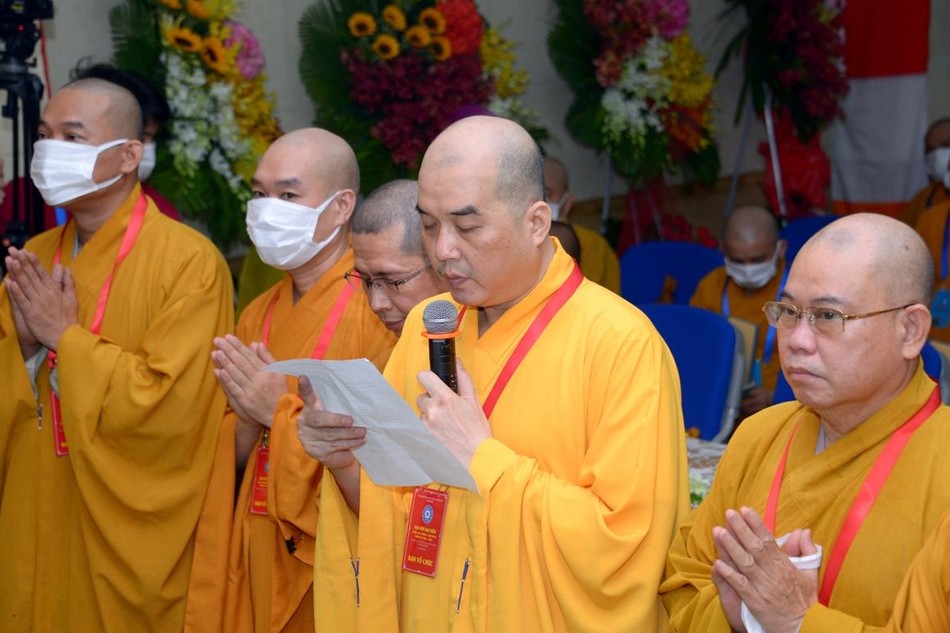 Thượng tọa Thích Truyền Cường phát biểu nhận nhiệm vụ tại đại hội
