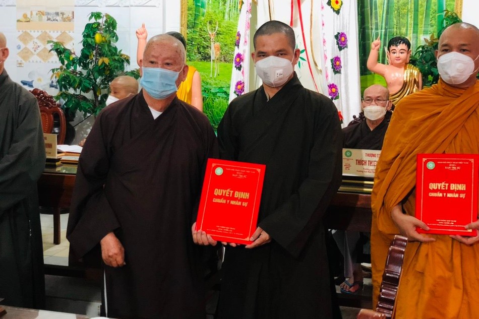 Trao quyết định chuẩn y nhân sự các ban chuyên môn trực thuộc Ban Trị sự Phật giáo quận 6