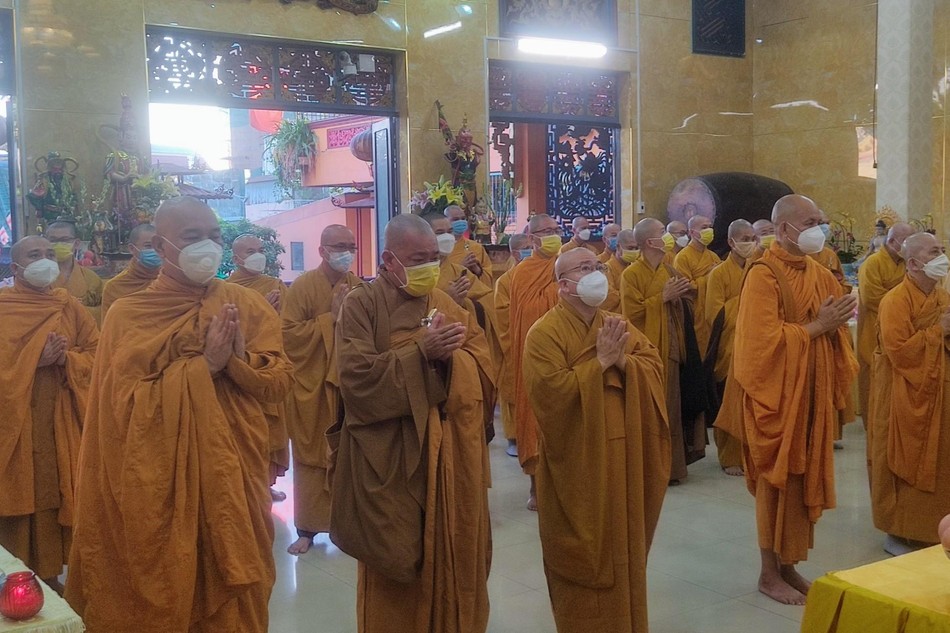 Chư hành giả trường hạ chùa Tuyền Lâm bố-tát, thính giới 