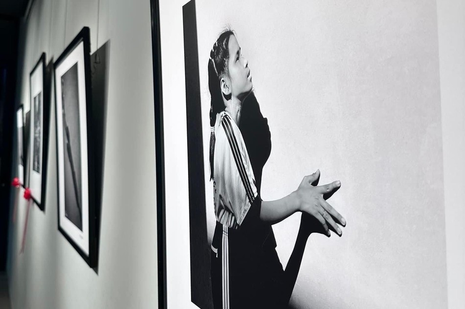 Một trong những tác phẩm tại triển lãm “Bóng” của nhiếp ảnh gia Trần Thế Phong