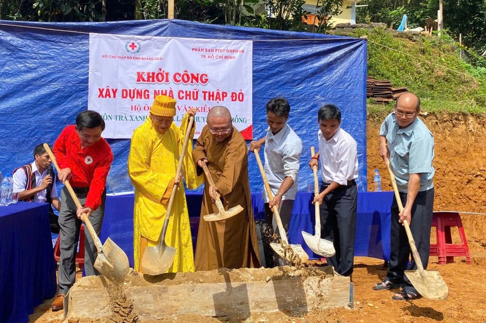 Lễ động thổ xây dựng nhà Chữ thập đỏ tại thôn Trà Xanh, xã Trà Lâm, H.Trà Bồng, Quảng Ngãi