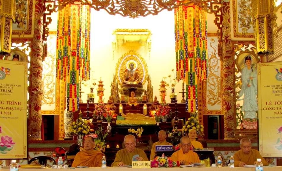 Chư tôn đức chủ tọa hội nghị