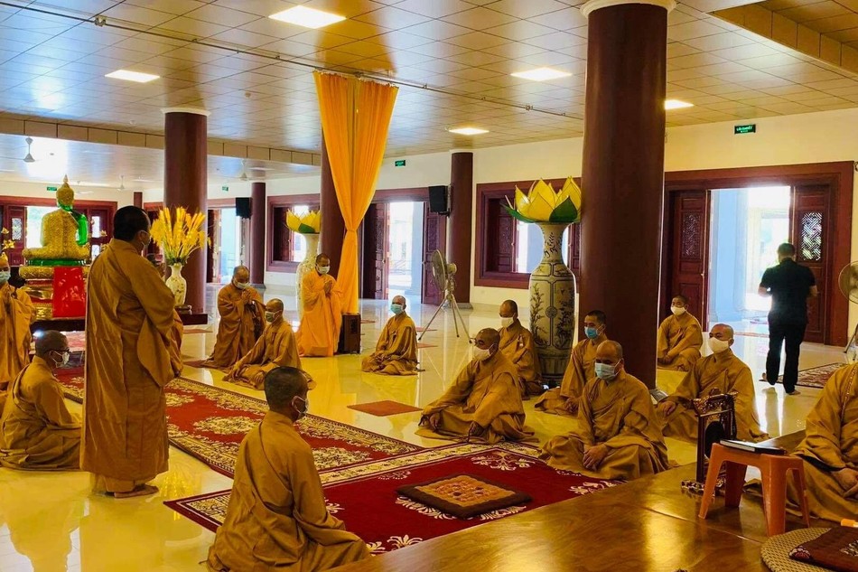 Chư Tăng tác pháp an cư tại chùa Diệc vào sáng nay 1-6