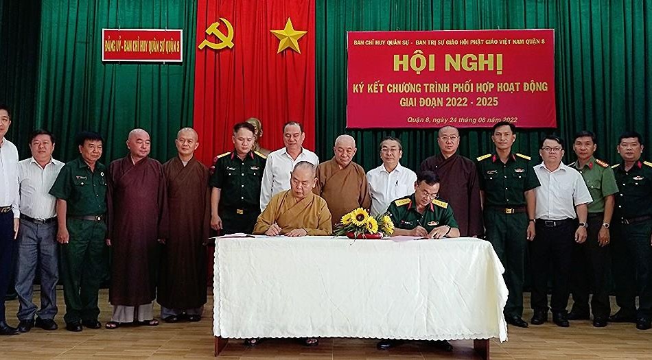 Lễ ký kết chương trình phối hợp hoạt động diễn ra tại Ban Chỉ huy Quân sự quận 8 (122 Lê Quyên, phường 5, quận 8, TP.HCM)