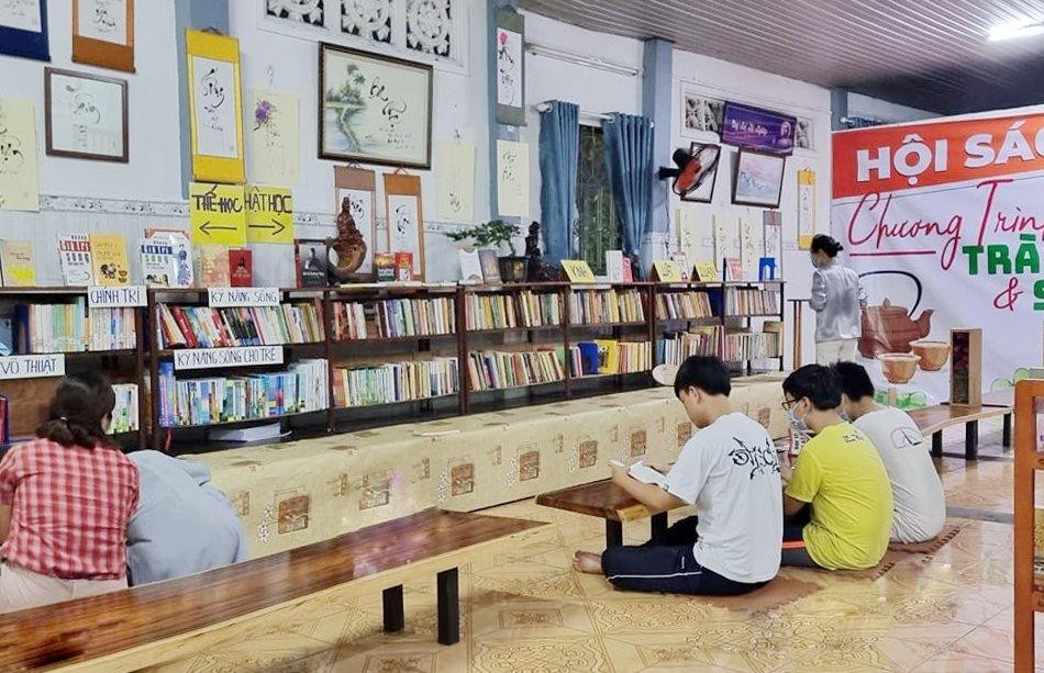 Không gian đọc sách tại chùa Giác Huệ - Ảnh: Huệ Thái