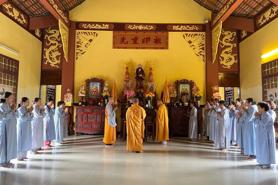 Khóa tu "Một ngày niệm Phật" tại chùa Trúc Lâm