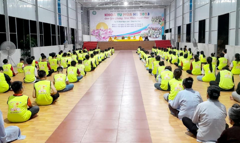 Gần 200 học sinh tham dự khóa tu mùa hè tại chùa An Thái (H.Quỳnh Lưu, Nghệ An)