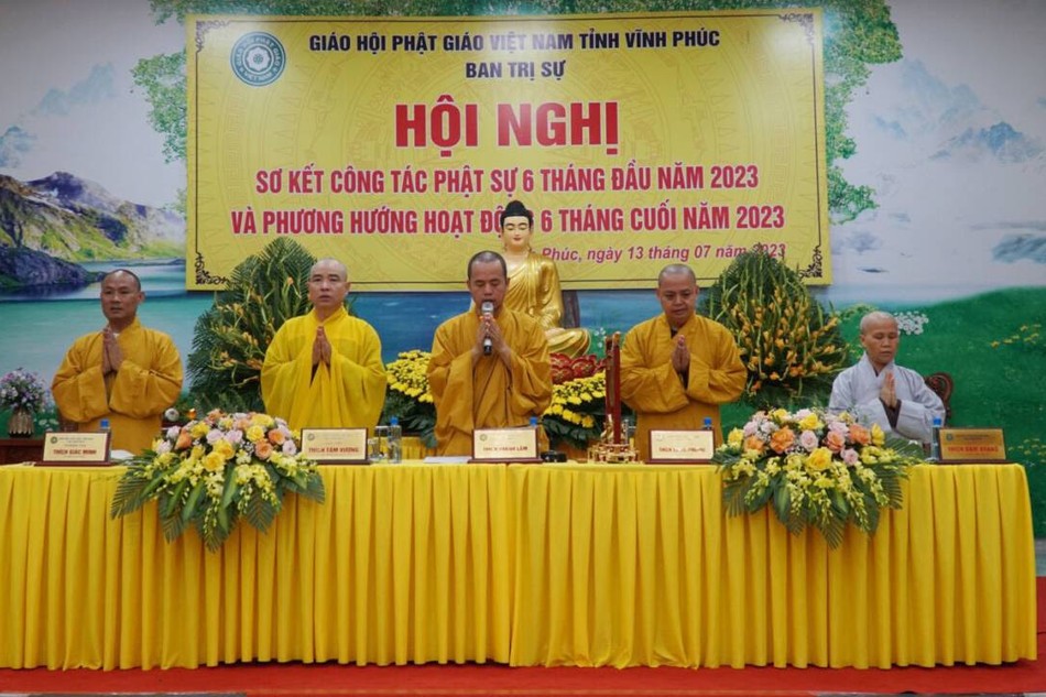 Niệm Phật cầu gia hộ