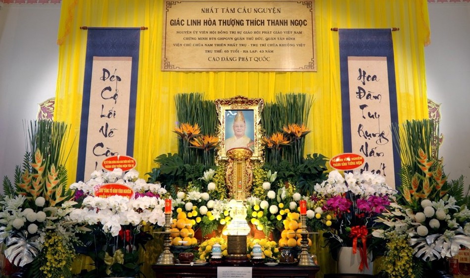 Giác linh đài cố Hòa thượng Thích Thanh Ngọc tại chùa Khuông Việt