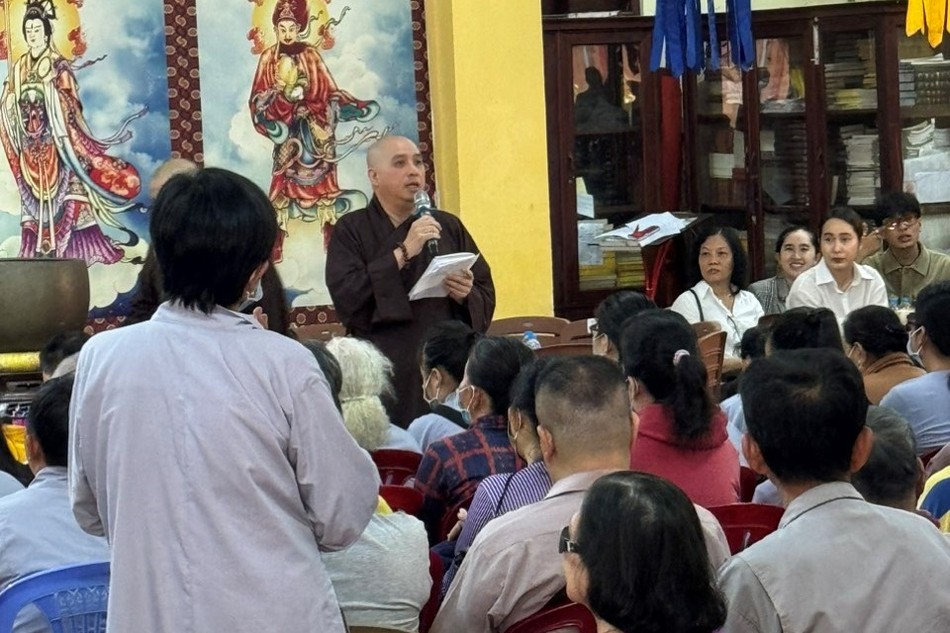 Thượng tọa Thích Từ Tánh phát biểu tại buổi lễ trao quà 