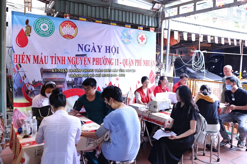 Ngày hội hiến máu tình nguyện P.11, Q.Phú Nhuận được tổ chức tại chùa Phú Thạnh