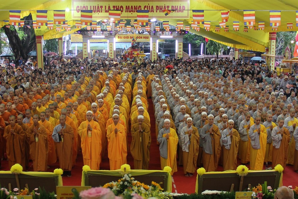 Trang nghiêm bế mạc Đại giới đàn Đôn Hậu Phật lịch 2568 do Ban Trị sự GHPGVN TP.Huế tổ chức