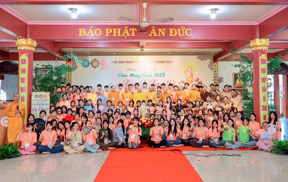 Khóa tu tuổi trẻ Tháng tư trăng về tại chùa Quảng Đức (P.Phước Hội, thị xã La Gi, Bình Thuận)