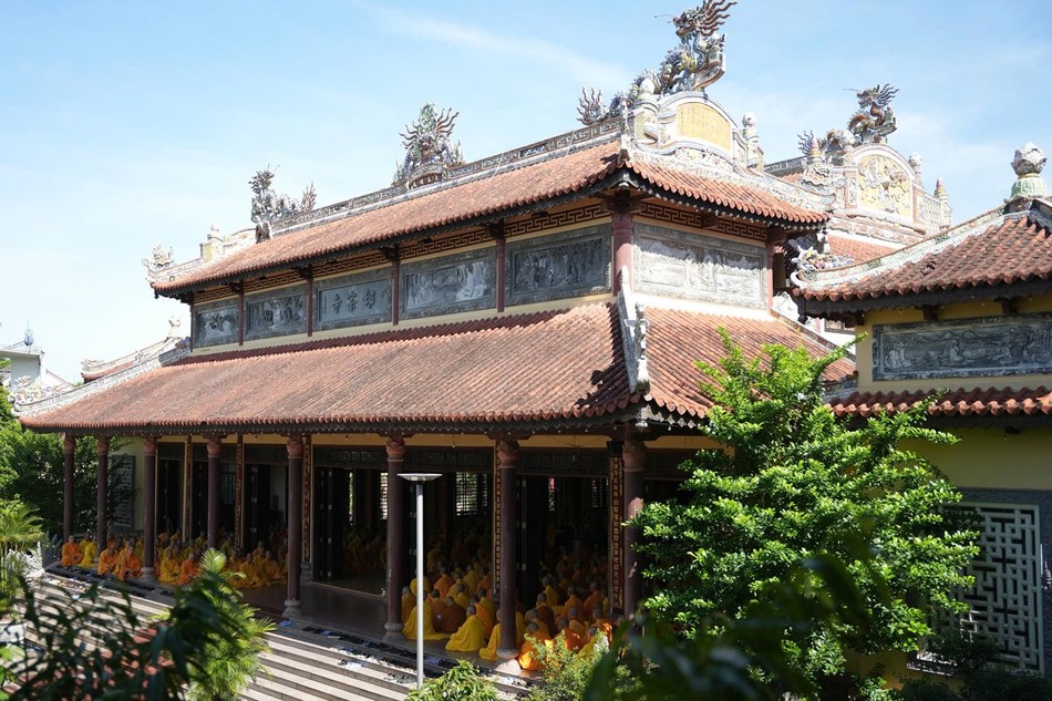 Lễ Bố-tát của chư Tăng được cử hành tại tổ đình Từ Đàm (TP.Huế)