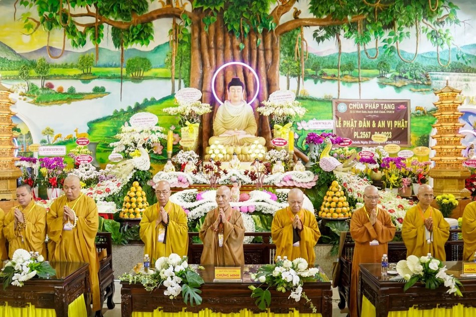 Niệm Phật cầu gia hộ