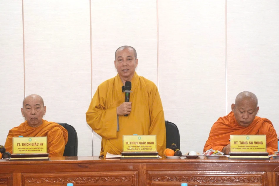 Thượng tọa Thích Giác Nghi, Trưởng ban Trị sự GHPGVN tỉnh chủ trì buổi họp